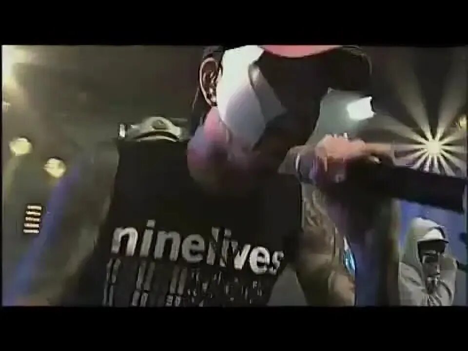 Danny comin in hot. Зэ. J dog без маски с бородой. Hollywood undead виниловые пластинки. Hollywood undead 2005.