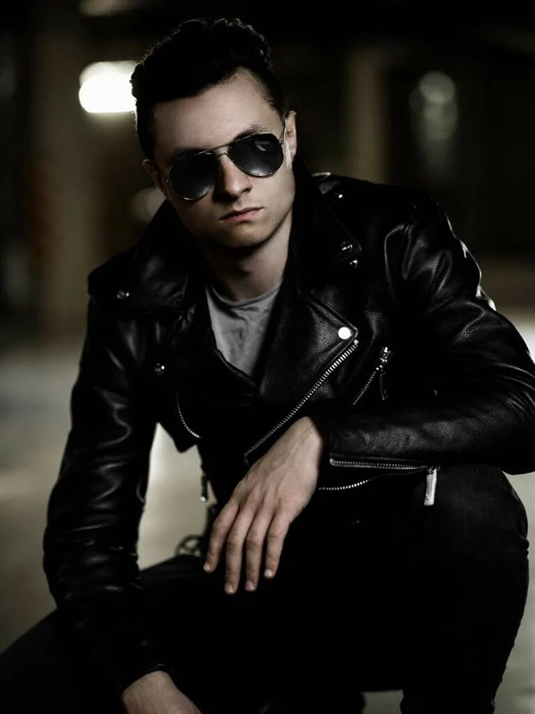 Radio tapok послушать. Олег абрамов радиотапок. Радио тапок состав группы. Олег абрамов радиотапок. Олег абрамов тапок.