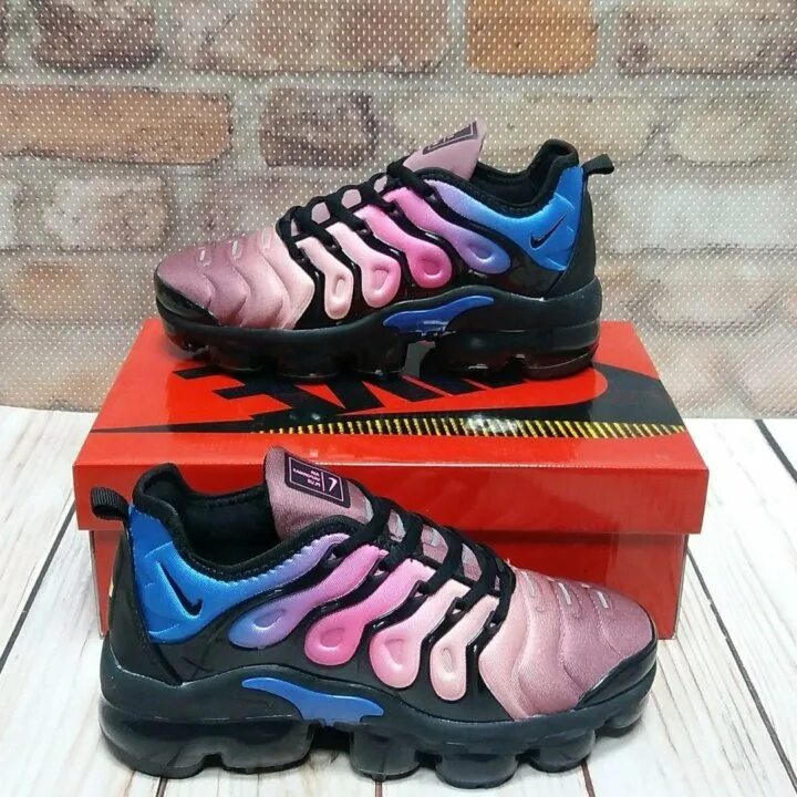 Nike Air VAPORMAX Plus. Кроссовки найк Дрилл. Найк VAPORMAX Plus женские. Air VAPORMAX Plus женские. Найки бу кроссовки