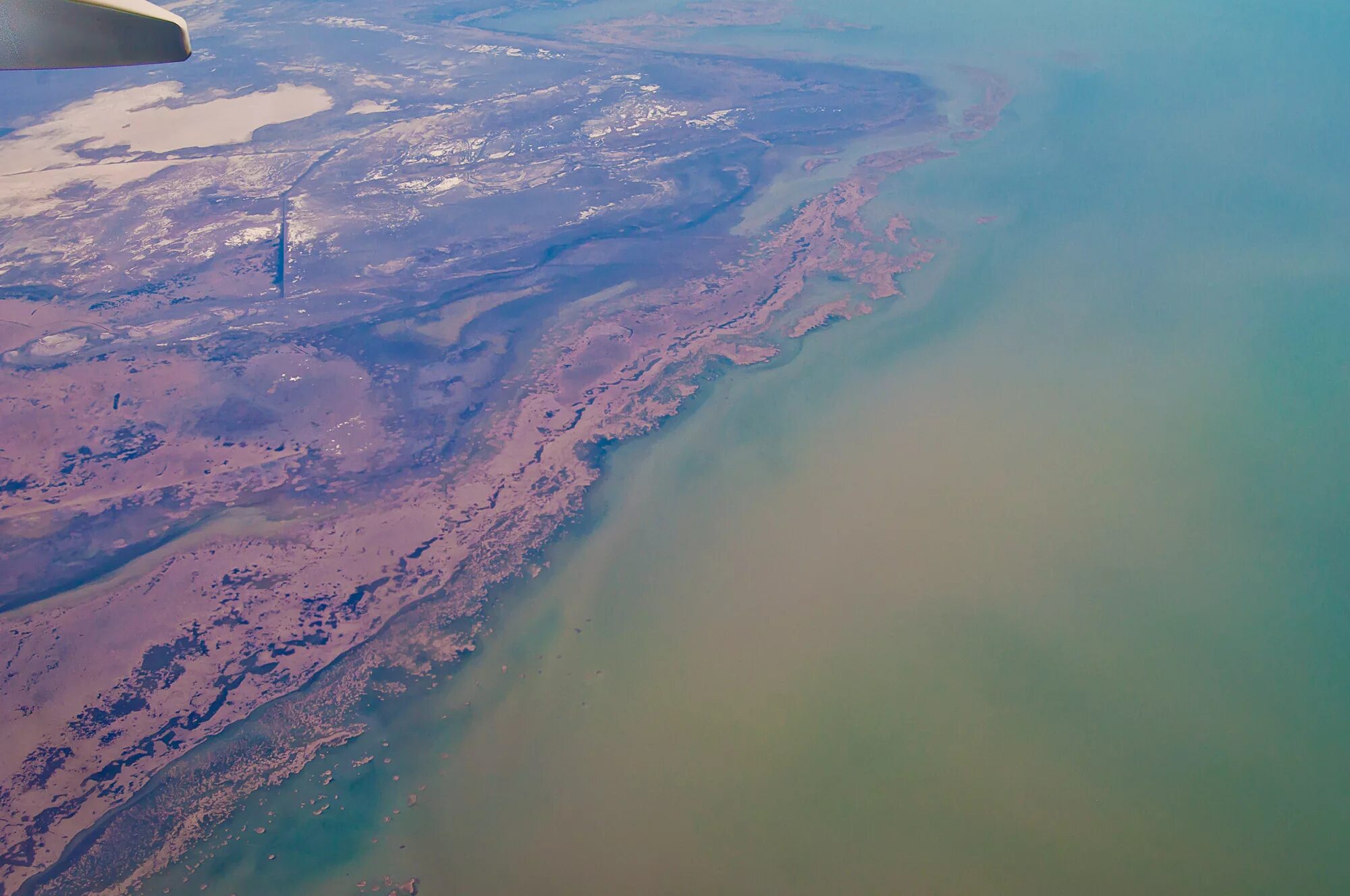 Бассейны каспийского моря реки россии. Каспийское море Дельта Волги. Впадение Волги в Каспийское море. Дельта реки Урал. Дельта реки Обь.