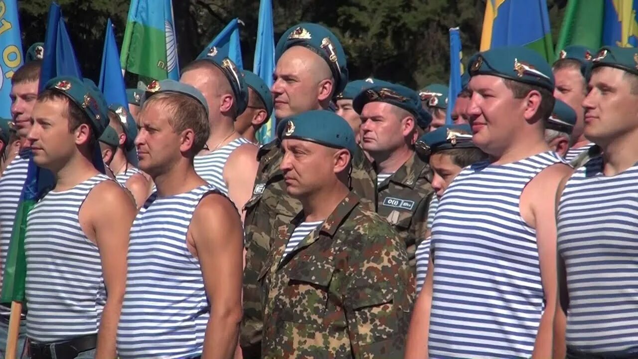 Североморск клипы морской десант клипы песни. Десант клип. Десант клип. Денис майданов за вдв. Видеоклипы вдв.