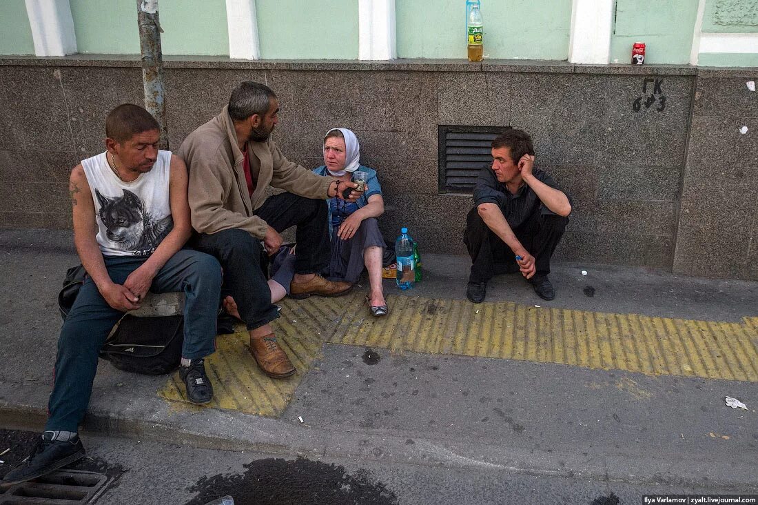 Алкаши в питере. Алкаши в питере