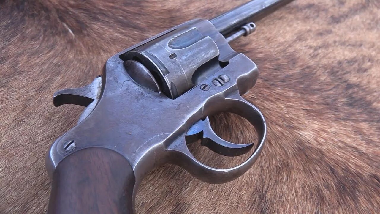 Colt 1892. Кольт 1892 револьвер. Colt New model 1892 Army & Navy Revolver. Кольт 1895 револьвер.