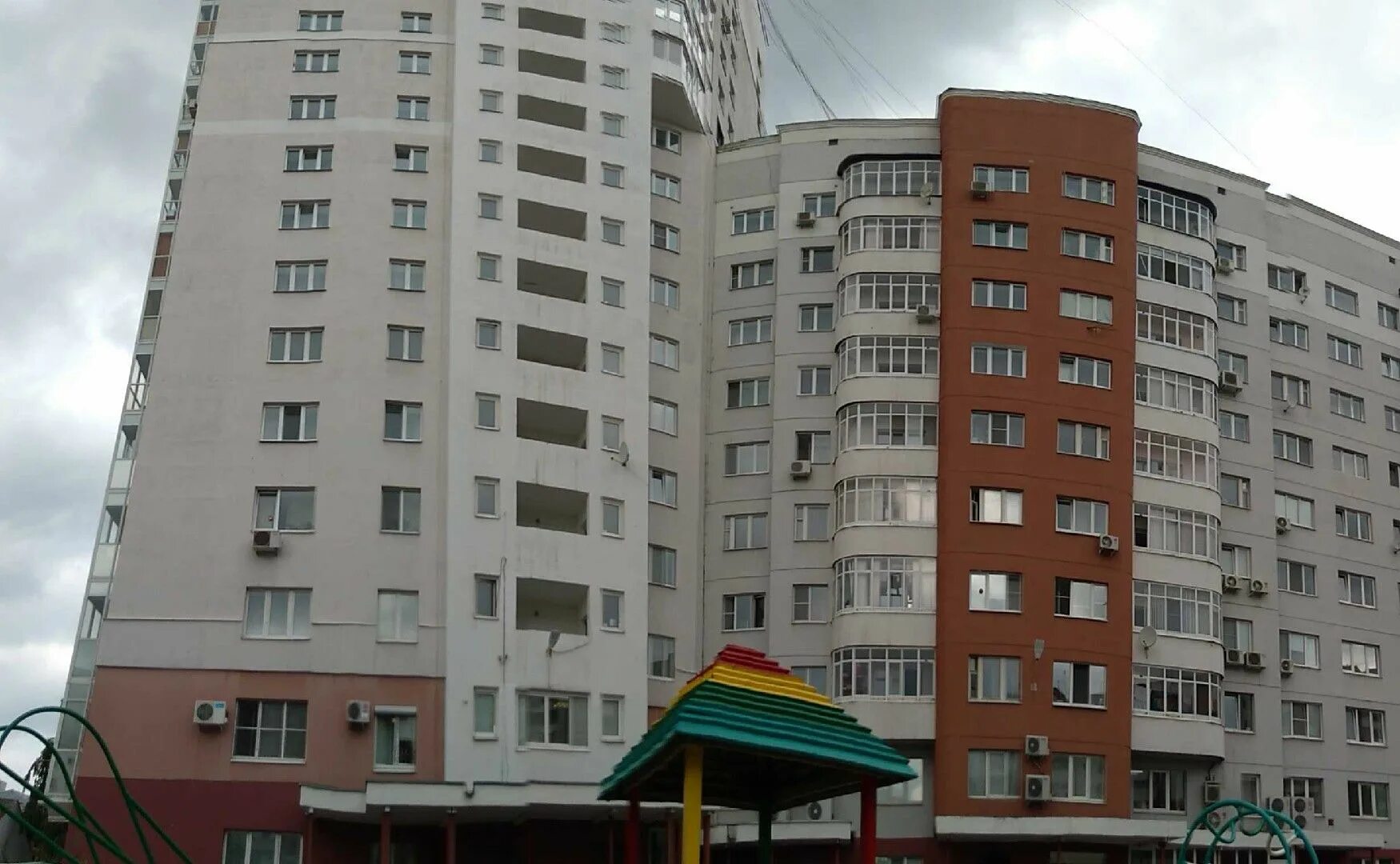 Школа 127 екатеринбург. Школа 127 барнаул. 127 екатеринбург. Краснолесье 129. Учителя школы 127.