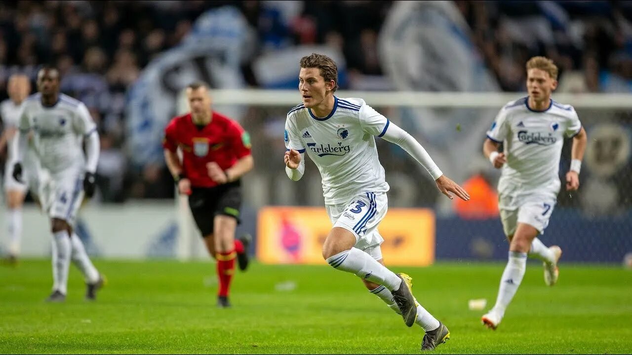 Jonas wind. Jonas wind. Йонас винд футболист. Йонас винд. Йонас винд.