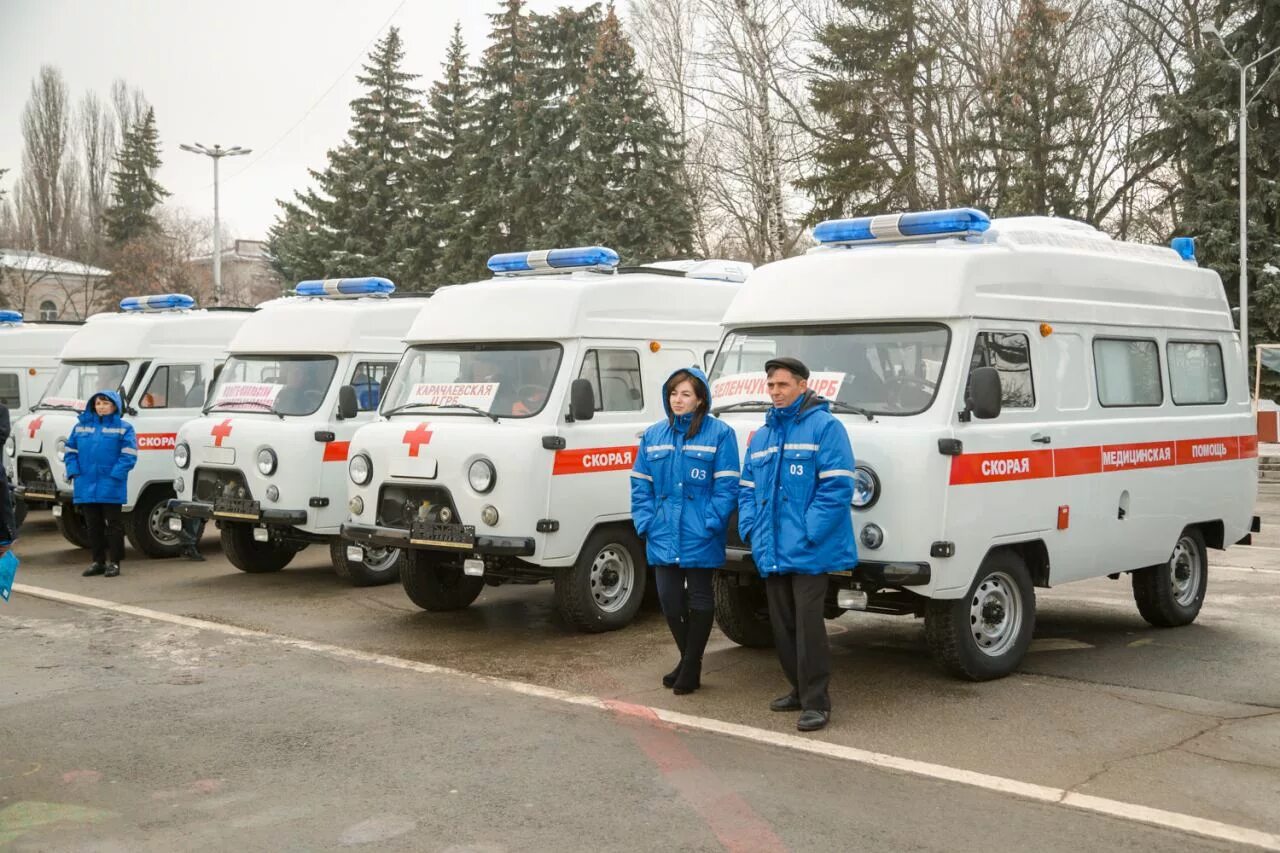 Скорая КЧР. Вручение автомобилей скорой помощи. Станция скорой помощи Черкесск. Скорая в Черкесске. Скорая черкесск