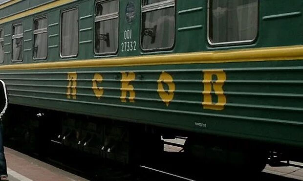 Почему нет прямого поезда. Вагон Рига Санкт Петербург Петербург. Поезда из Петербурга в Ригу. Поезд Рига СПБ В Пскове.