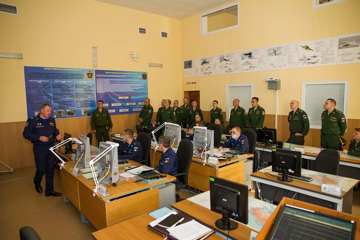 Военно воздушно космическая академия тверь. Академия Тверь Военная воздушно-космической. Академия ВКС Тверь. Академия Жукова Тверь. Академия ПВО Тверь.