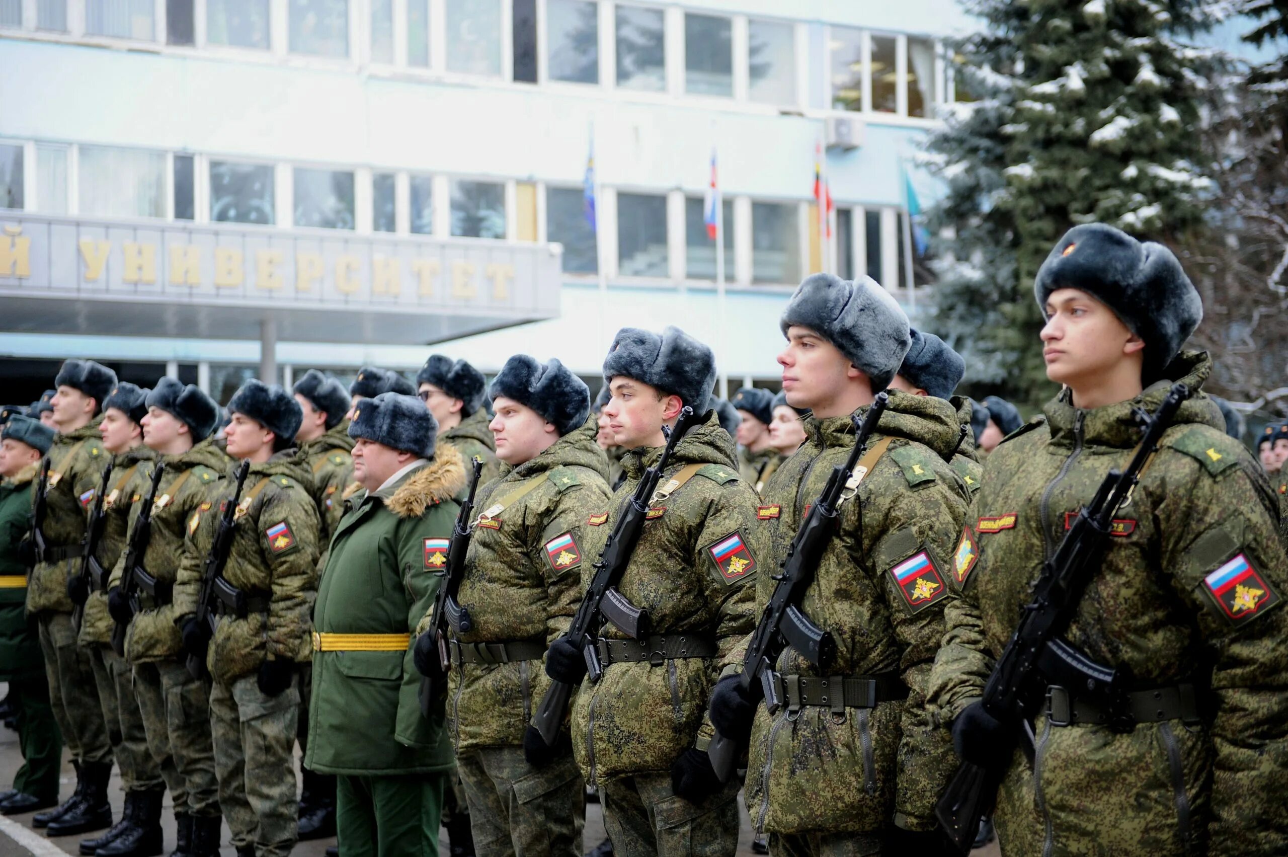 Учебный центр видео. Курск ЮЗГУ военно учебный центр. Военная Кафедра в ЮЗГУ Курск. Военный центр. Учебный центр армия.