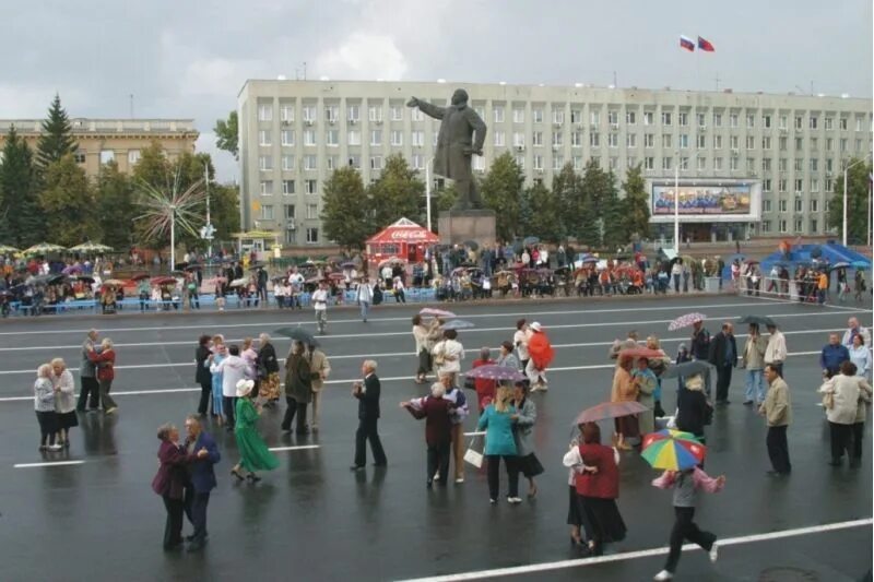 Купить в кемерово сегодня. Советская площадь Кемерово. Московская площадь Кемерово. Площадь советов Кемерово. Моковская площадь Кемерово.