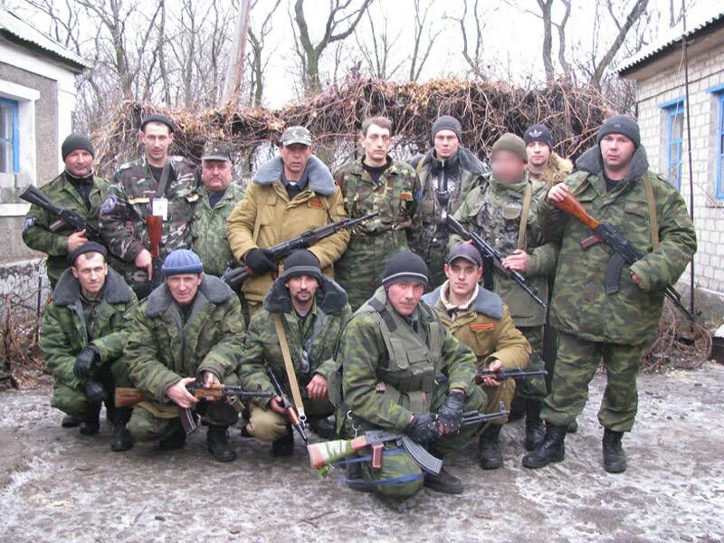 Сколько человек добровольцев