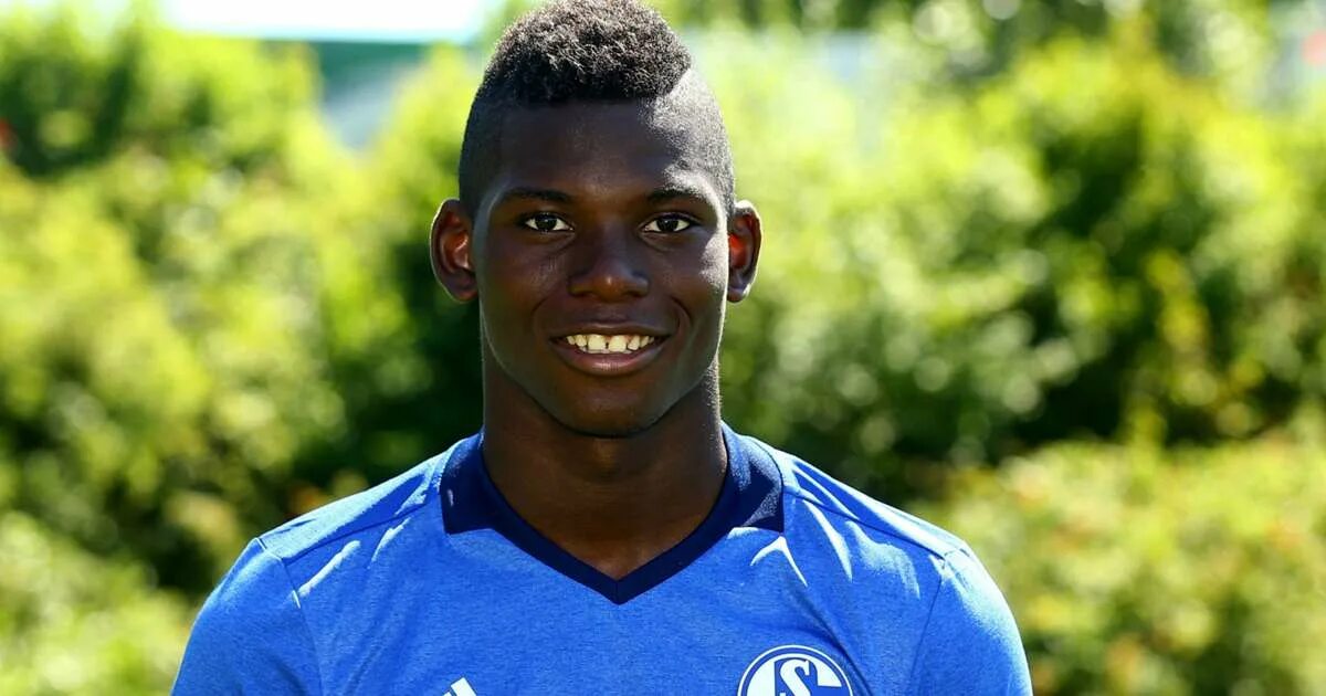 Эмболо. Брель эмболо. embolo футболист. бриль эмболо футболист. брель эмболо швейцарский футболист.