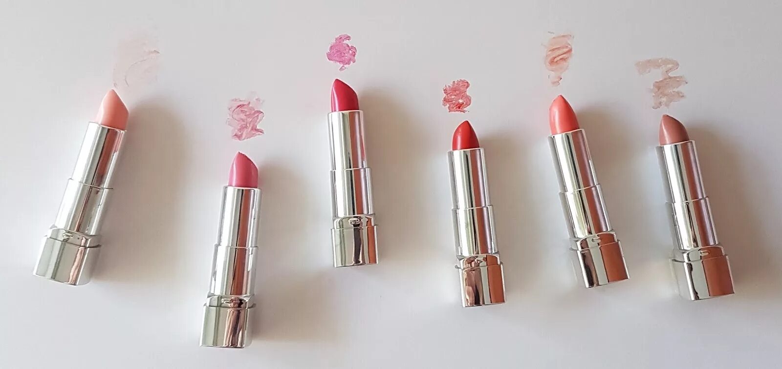 Sheer shine lipstick от essence. Essence губная помада sheer & shine lipstick. Essence sheer & shine prisma glow. Rimmel moisture renew 200. Essence губная помада sheer & shine lipstick.