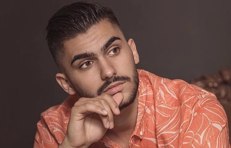 Butrint imeri zubi sugar. Butrint imeri zubi sugar. Zubi - sugar [lyrics]. Бутрин имери певец. Anatu певица.