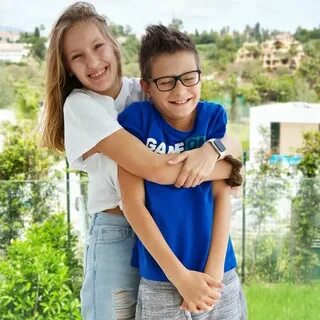 Vs sister