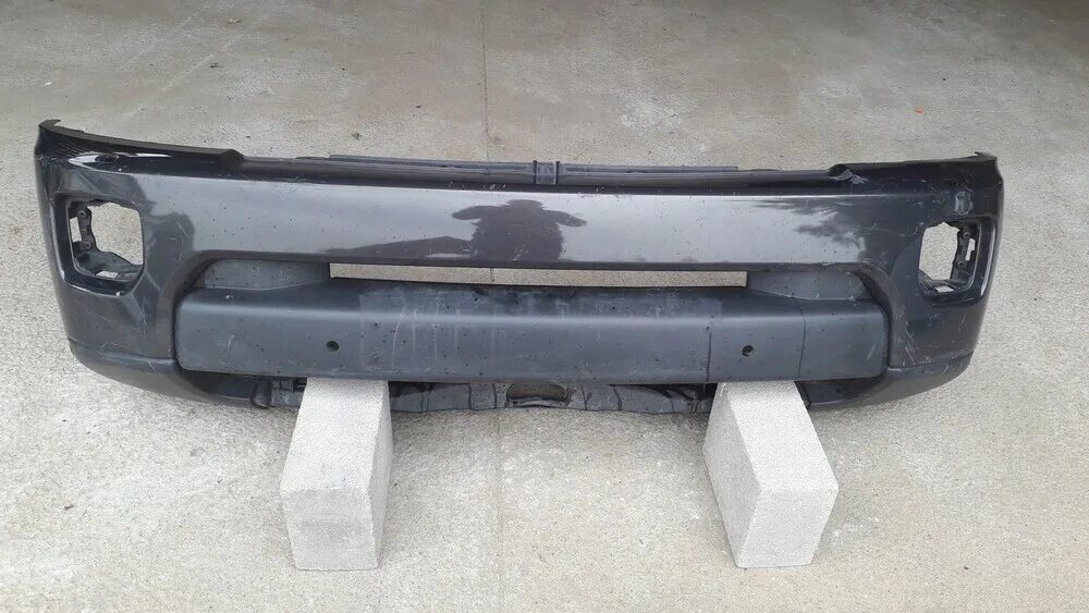 Передний бампер toyota lc 200 2012. Бампер land. Бампер land. Бампер передний тойота ленд крузер 200. Бампер с решеткой на land rover freelander.