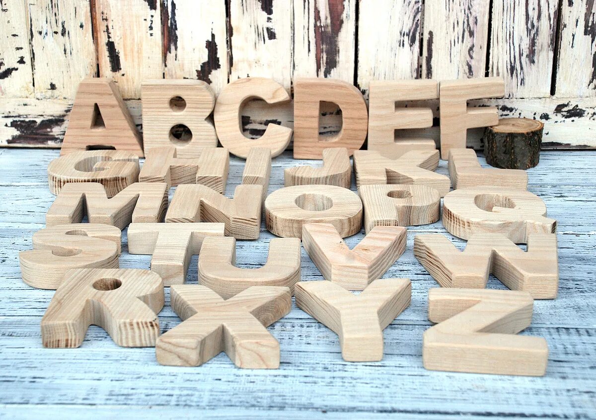 Деревянные русские буквы. Деревянные русские буквы. Деревянные буквы русский алфавит. Деревянная азбука. Деревянные буквы для детей.