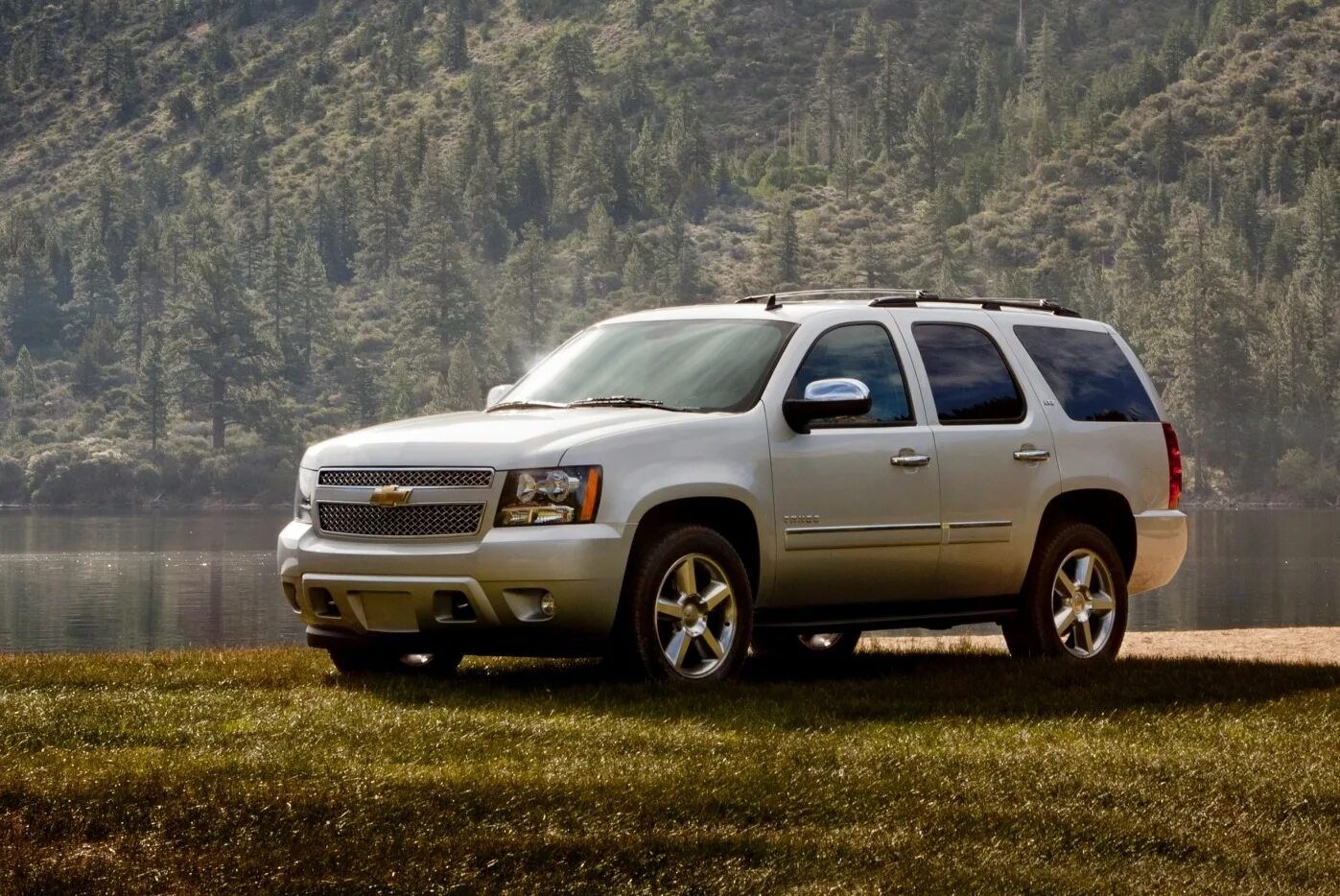Chevrolet tahoe 2014. Chevrolet tahoe iii 2006-2014. chevrolet tahoe 2013. шевроле gmt900 (tahoe). шевроле тахо 3 поколения.