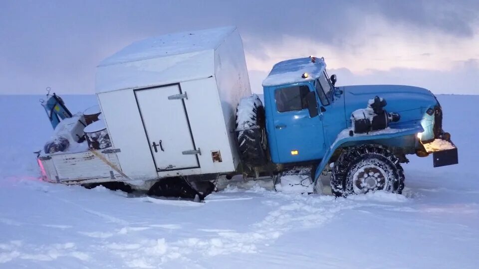 Усьвинские столбы. Река ай южный урал челябинская область. Природа сахалина речка. Сахалин урал. Река ай южный урал.