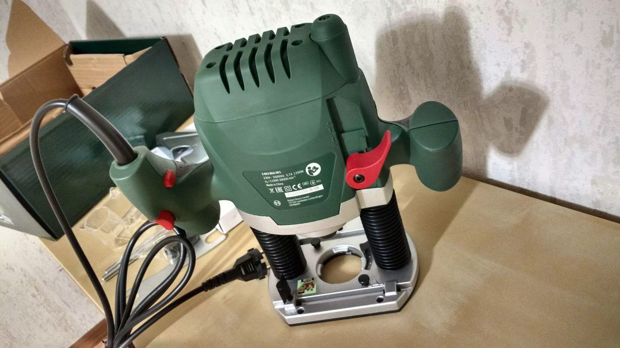 Фрезер бош поф 1200 ае. Bosch pof 1200 ae. Bosch pof 1200 ae. Фрезер бош 1200 ае. Фрезер bosch pof 1200.