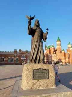 Памятник алексию