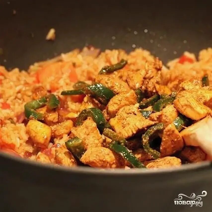 Как приготовить рис с куриным филе. Рис с острой курицей. рис с овощами и курицей. рис по каталонски. острый рис рецепт.