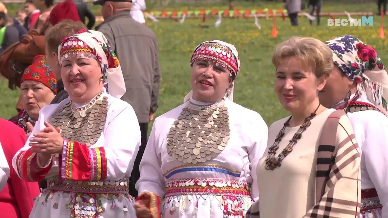 Семык пайрем дене открытка. Пайрем дене саламлымаш. Праздник марийской культуры семык республиканский. Семык марийский праздник. Семык пайрем дене открытка.