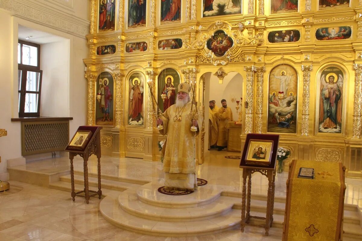 Храм преображения на преображенской площади. Церковь преображения господня на преображенской площади. интерьеры храма преображение господне на преображенской площади. преображенский храм на преображенской площади внутри. храм преображения господня красноярск внутри.