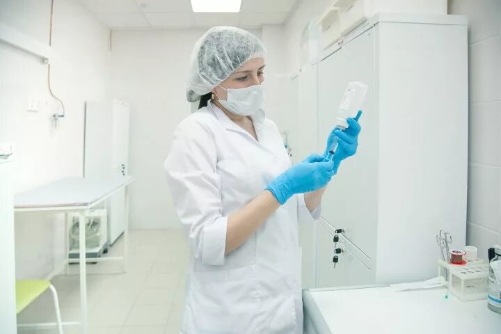 Инфекционная сестра. Медицинская сестра онкология. Инфекционная сестра. Медсестра инфекционного отделения. Шекснинская црб.