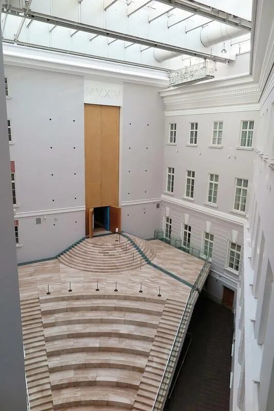 Главный штаб эрмитажа щелкунчик. Эрмитаж питер главный штаб. Музей главного штаба санкт-петербурге. Восточное крыло главного штаба эрмитаж. Главный штаб эрмитажа.