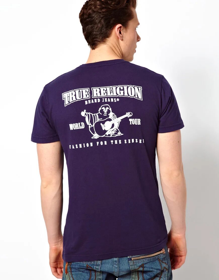 Одежда true. True religion t shirt. футболка тру релиджен. true religion shirt. логотип на спине футболки.