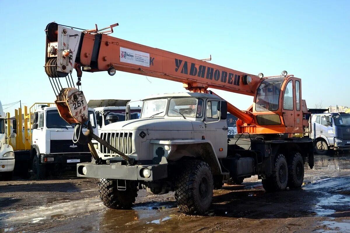 Автокран урал. Автокран ульяновец мкт-25. автокран «ульяновец» мкт 25.5 урал (25 т.). кран мкт 25.5. урал автокран мкт 25 5.