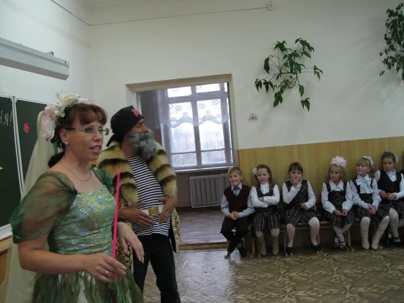 Мобу сош 5 арсеньев. Город арсеньев приморский край школа 10. Мобу сош 10 арсеньев. Учитель харитонова 10 школа арсеньев. Школа номер 10 арсеньев.