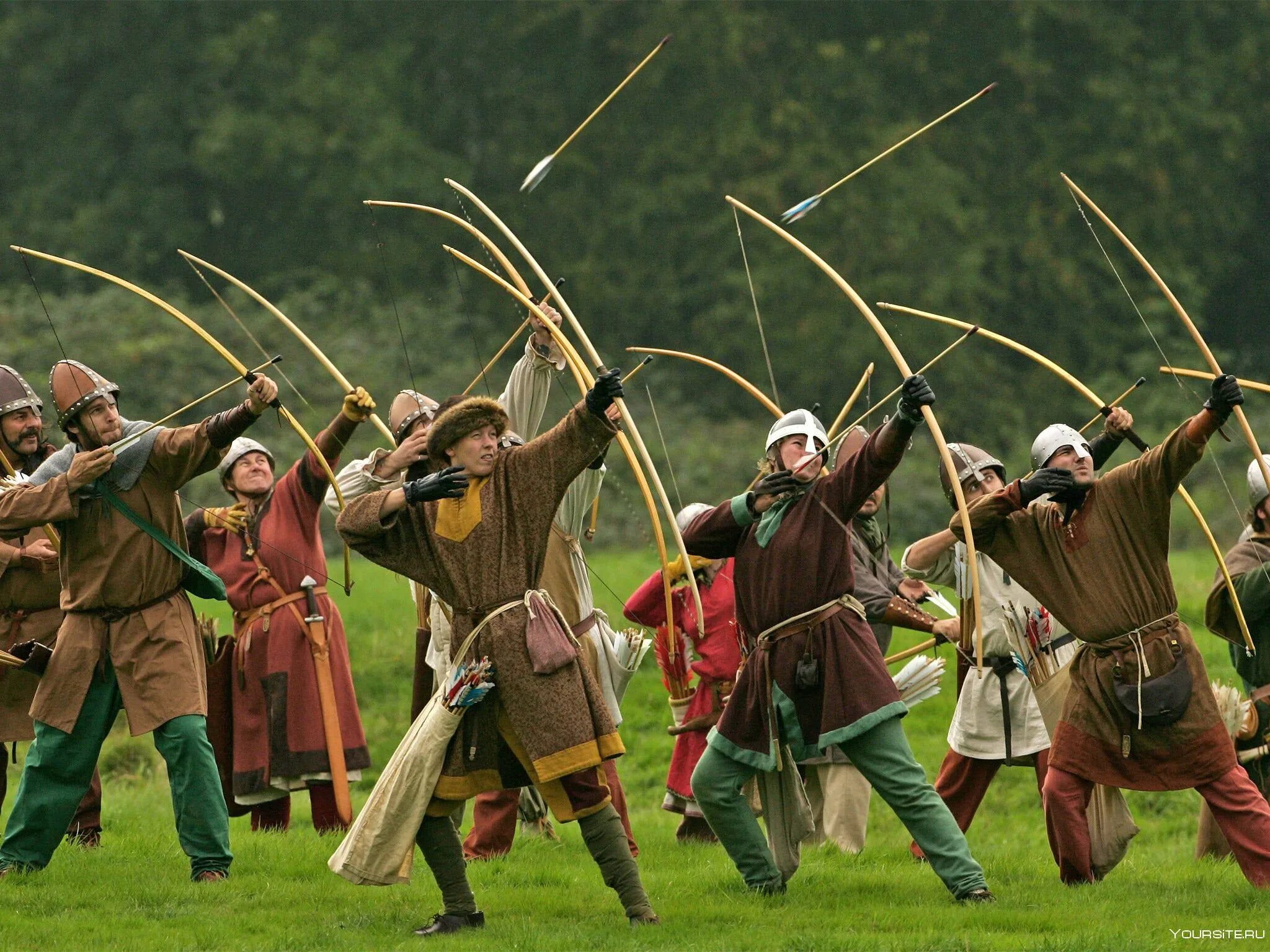 Йомены лучники. Экипировка лучника. Лучники средневековья. Лучники средневековья. Английский лучник 15 век.