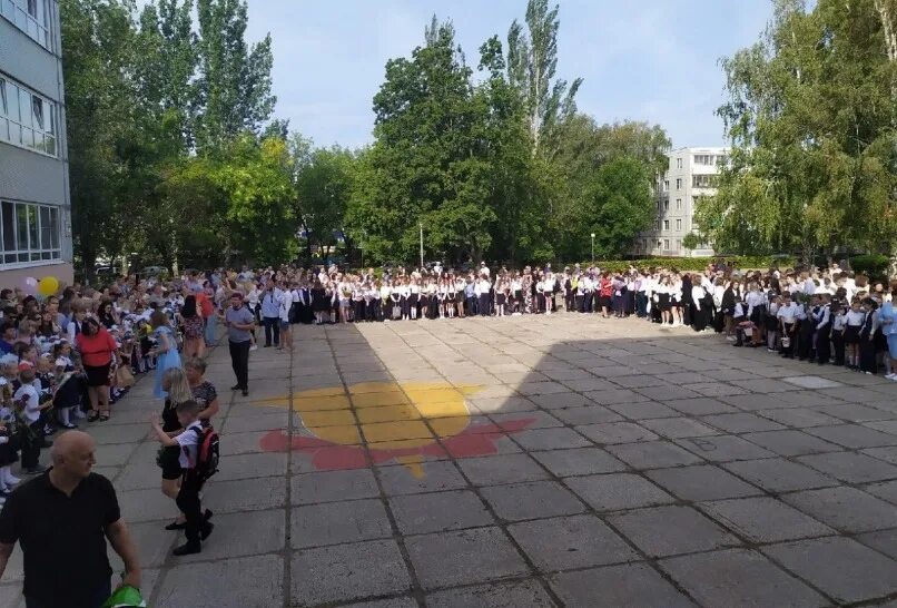 Ленина 14 киров. Урок в школе. Школа 61 оренбург. Школа 61 город оренбургская. Школа 61 оренбург.