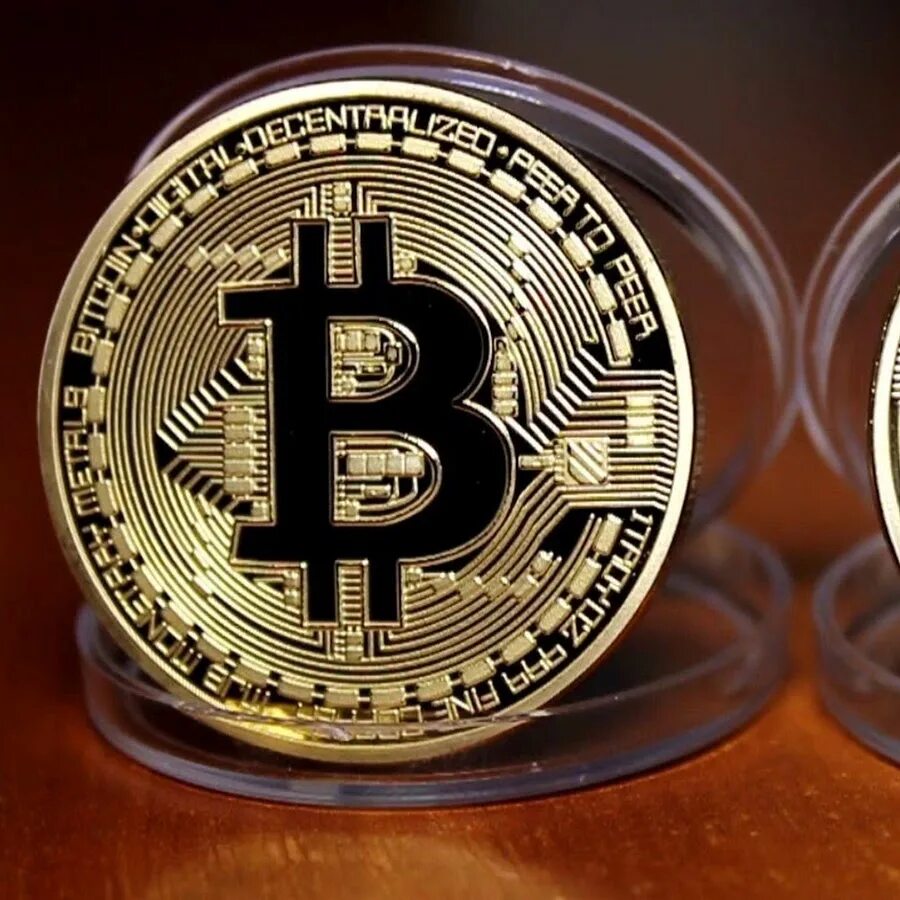 Биткоин диск. Биткоин. настоящий биткоин. биткоин поделка.