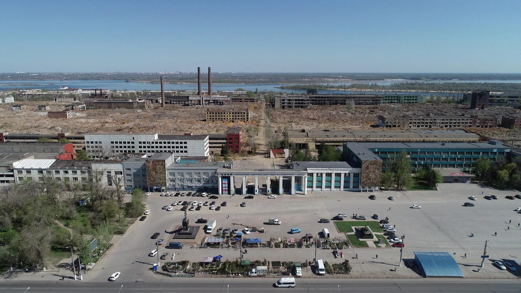 Какой завод в настоящее время. Какой завод в настоящее время. Нижнекамск+нефтехим+завод этилен. Нефтеперерабатывающий комплекс танеко. Беломорская 101 казаньоргсинтез.