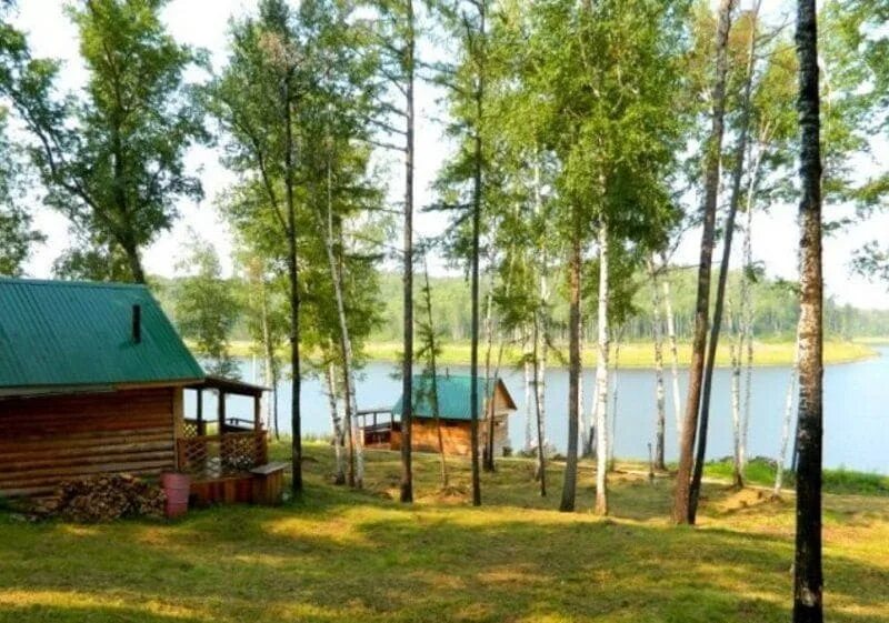 Причал талакан. База берег талакан амурская область. База причал талакан. База причал талакан амурская. Гостевая усадьба куруктачи талакан.