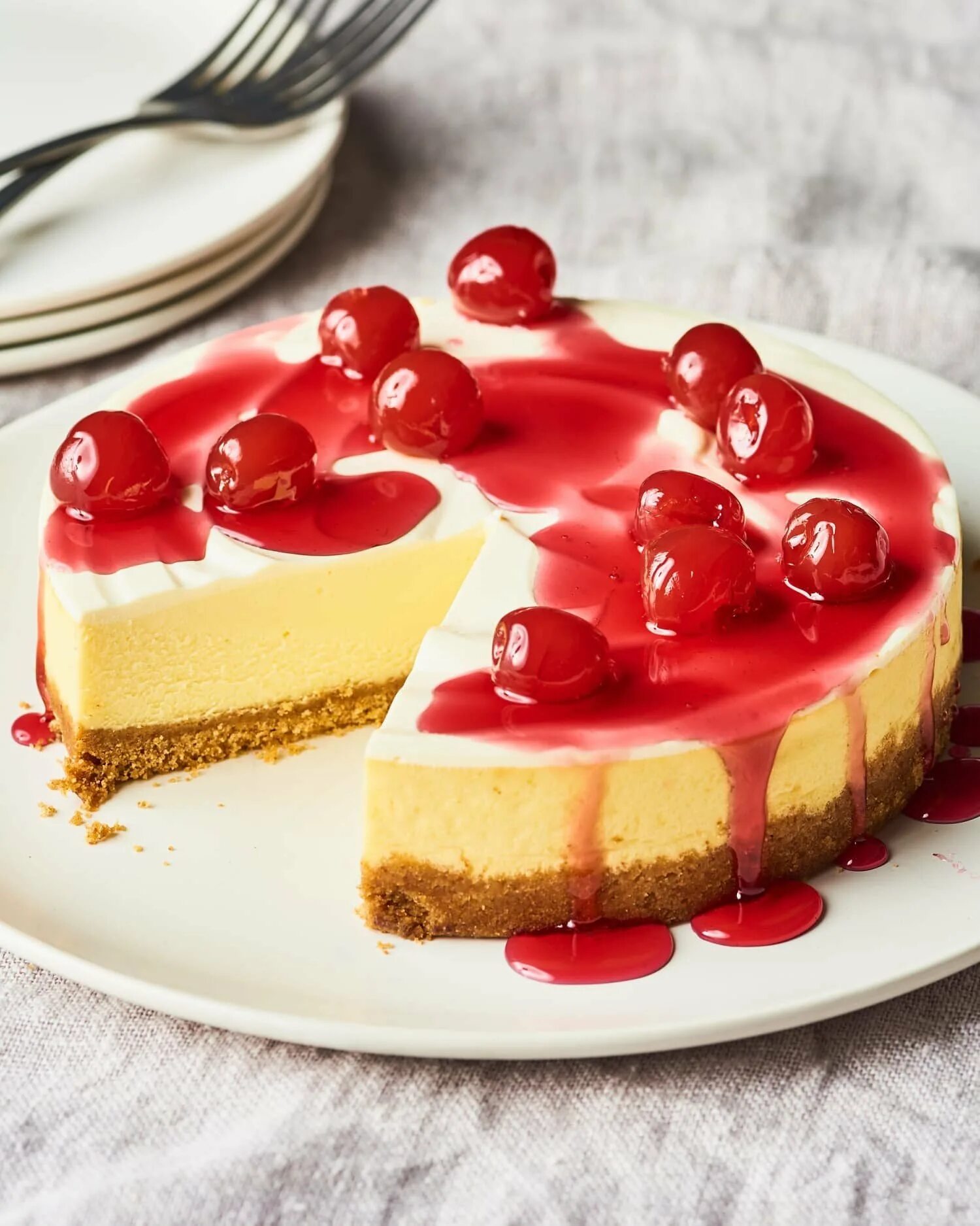 Чизкейк чизкейк. Чизкейк / Cheesecake. Чизкейк с желе. Чизкейк со сладостями. Из чего делают чизкейк