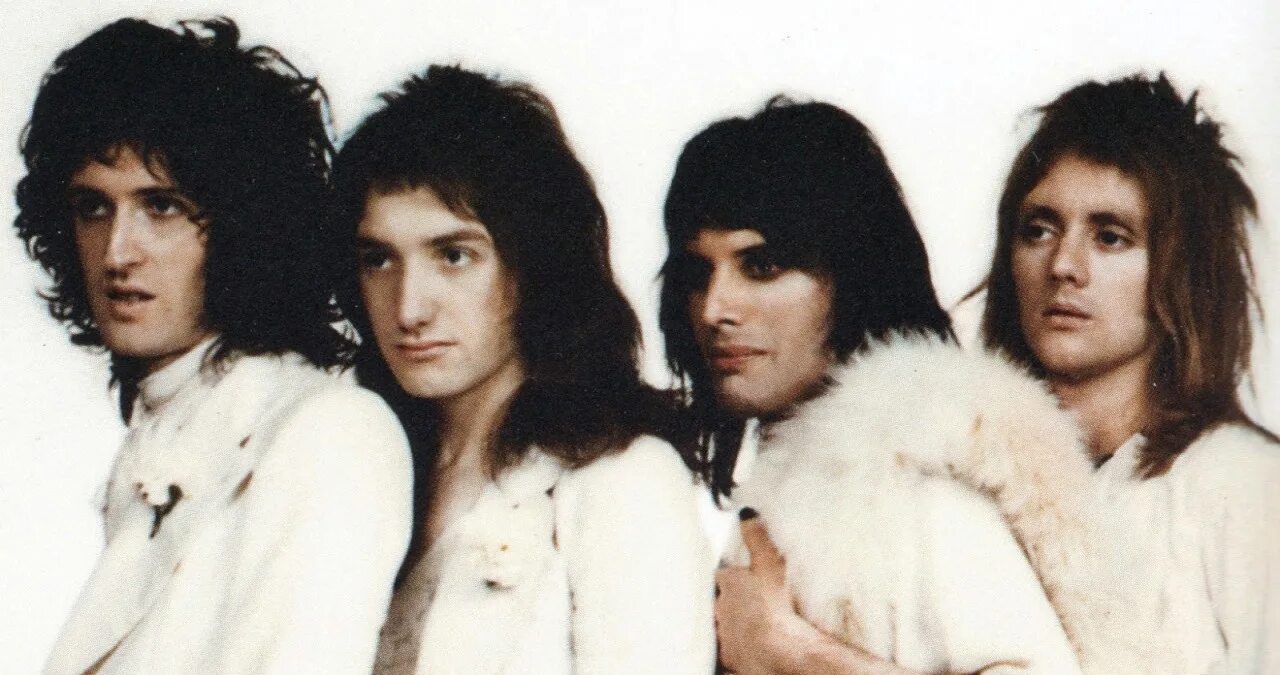 Queen 2 альбом обложка. Queen queen ii обложка альбома. Queen second. Queen second. Queen обложки альбома queen 2.