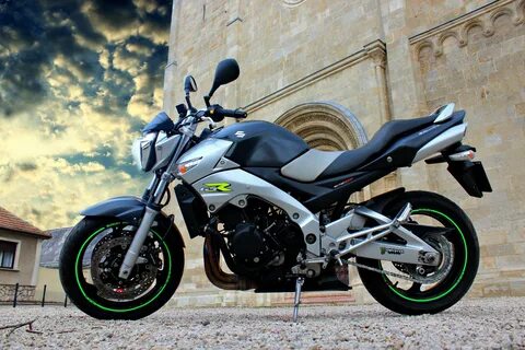 Suzuki gsr 600