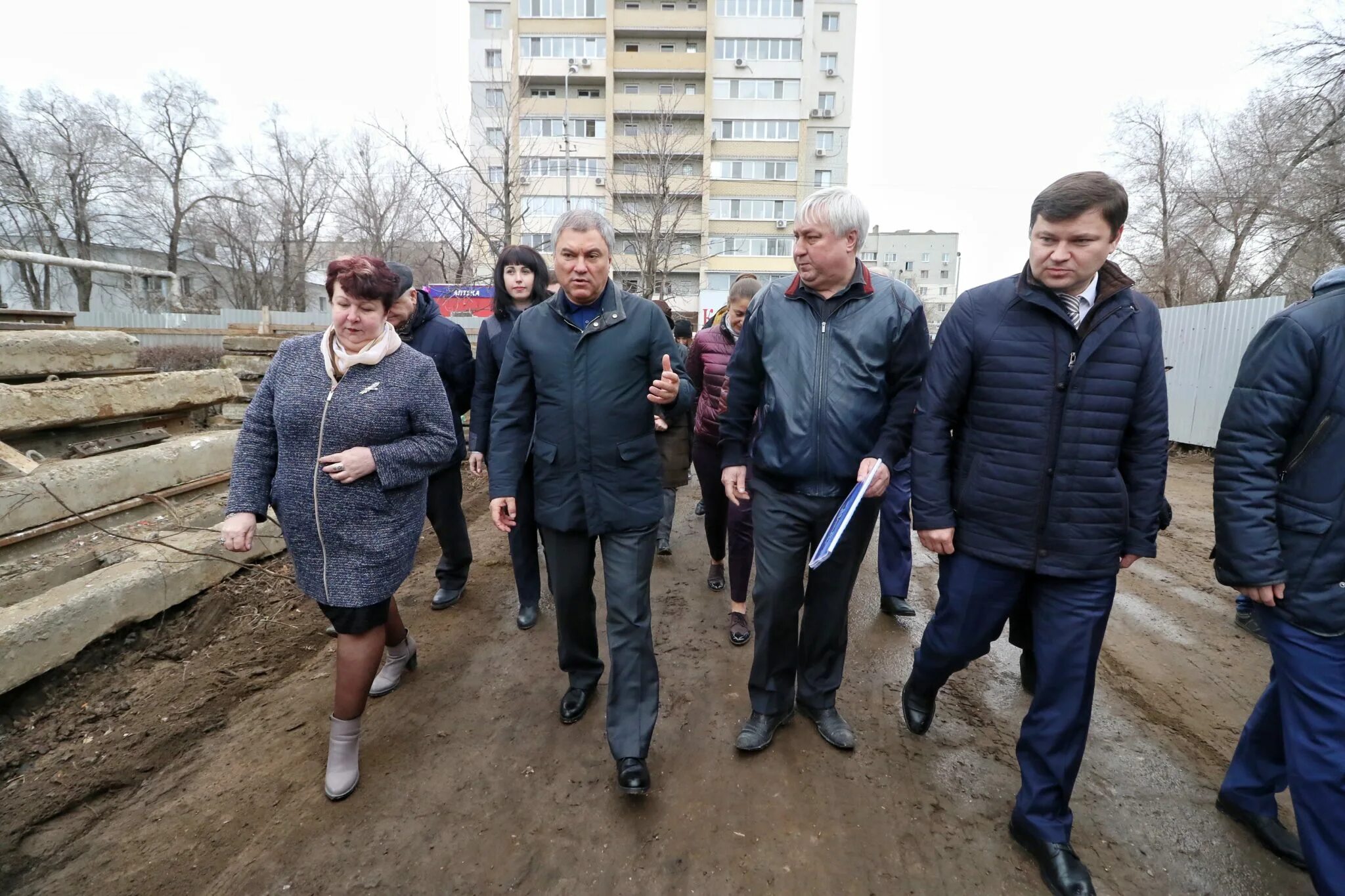 Работа энгельс приволжский. Общественный совет Приволжский Энгельсский район. Директор 4 школы Энгельс Приволжский. Новости Приволжского поселка Энгельс.