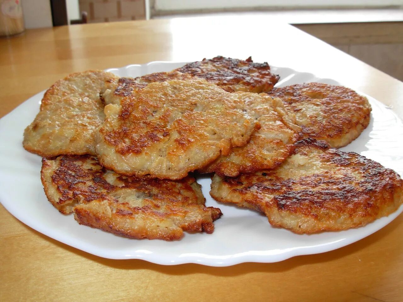 Оладьи из кабачков с овсяными хлопьями. Постные оладьи из банана и яблока. Оладьи на геркулесе. Оладушки из геркулеса. Оладьи на геркулесе.