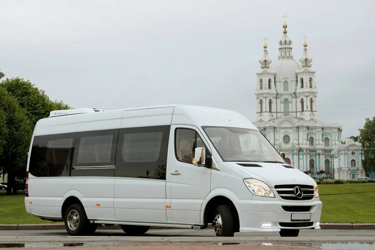 Перевозки автобусы спб. Мерседес Спринтер пассажирский. Микроавтобус Мерседес Спринтер. Мерседес принтер пассажирский. Микроавтобус Мерседес Спринтер белый.