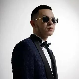 Аманда Тапингтің эротикалық бейнесін қараңыз