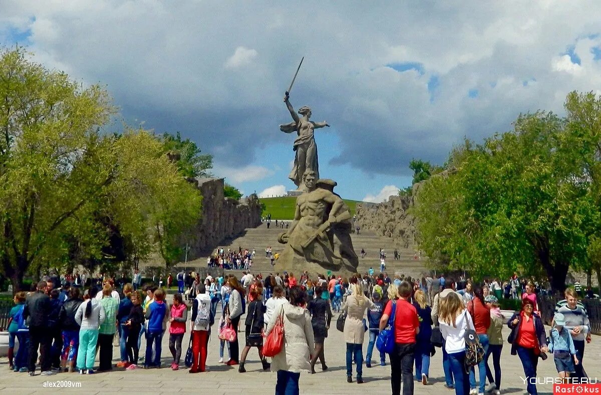 Мамаев Курган Волгоград. Волгоград Родина мать Мамаев Курган. Мамаев Курган Сталинградская битва. Сталинградская битва Мамаев Курган Родина мать.