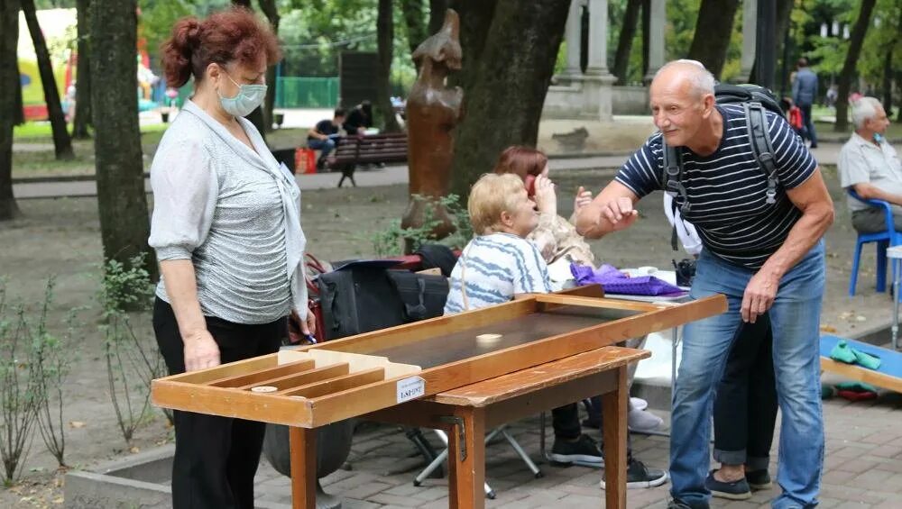 Пенсионеры брянска. Брянский ворчун сегодня. Пенсионеры брянска. Клуб пенсионеров. Менеджер мобильной бригады.
