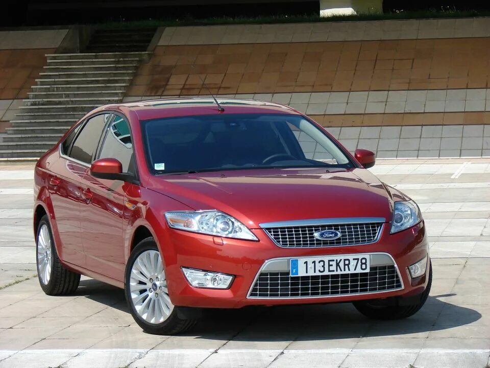 Ford mondeo red. Ford mondeo red. Ford mondeo красный. Красный мондео 4 2. Красный форд мондео.