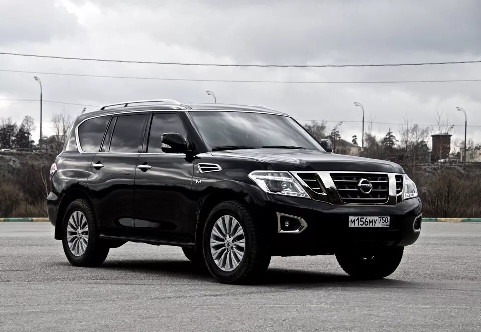 Nissan patrol y62 рестайлинг матовый. Nissan patrol 6x6. Nissan patrol vi (y62). Nissan patrol 2014 черный. Ниссан патрол y 62.
