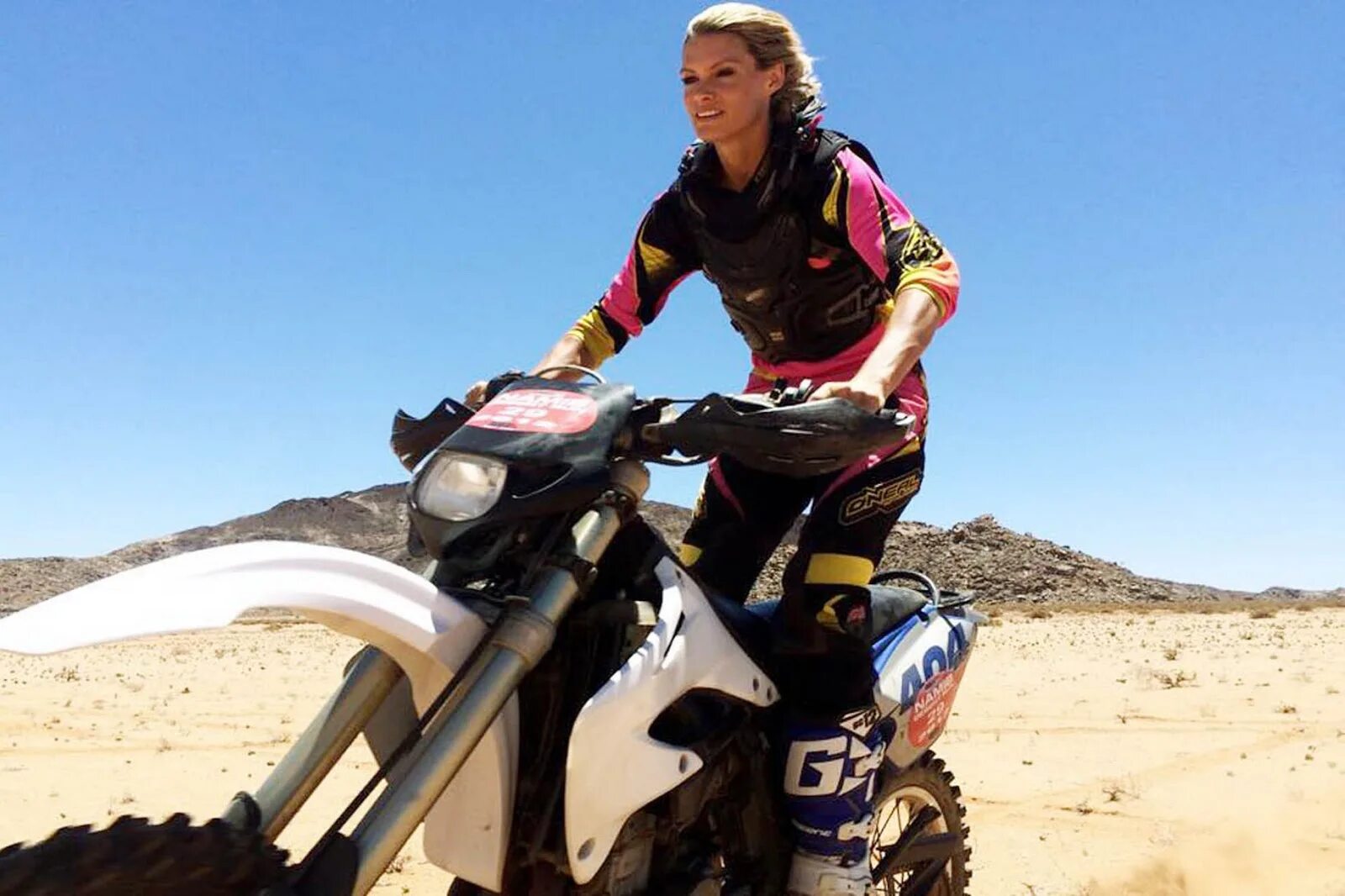 Оливия джексон обитель зла. Лихач фильм 2007. Mary elizabeth winstead death proof. Мотоцикл. Оливия джексон каскадер.